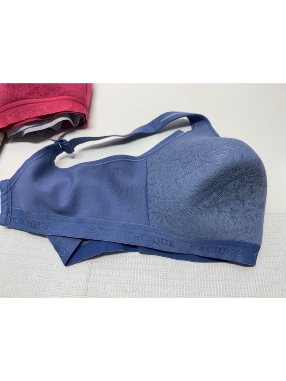 5 Womans Cacique Bra's  42D preowned - Picture 3 of 7